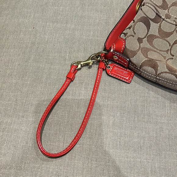 Coach Wristlet - Picture 4 of 8